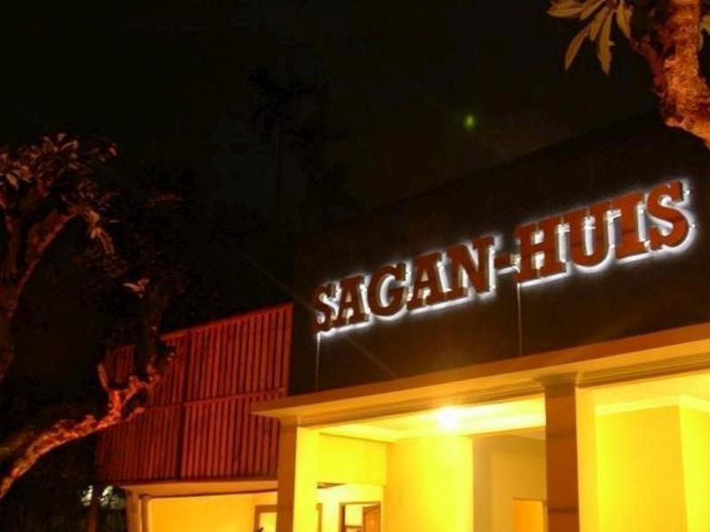 Sagan Huis Hotel Yogyakarta Ngoại thất bức ảnh