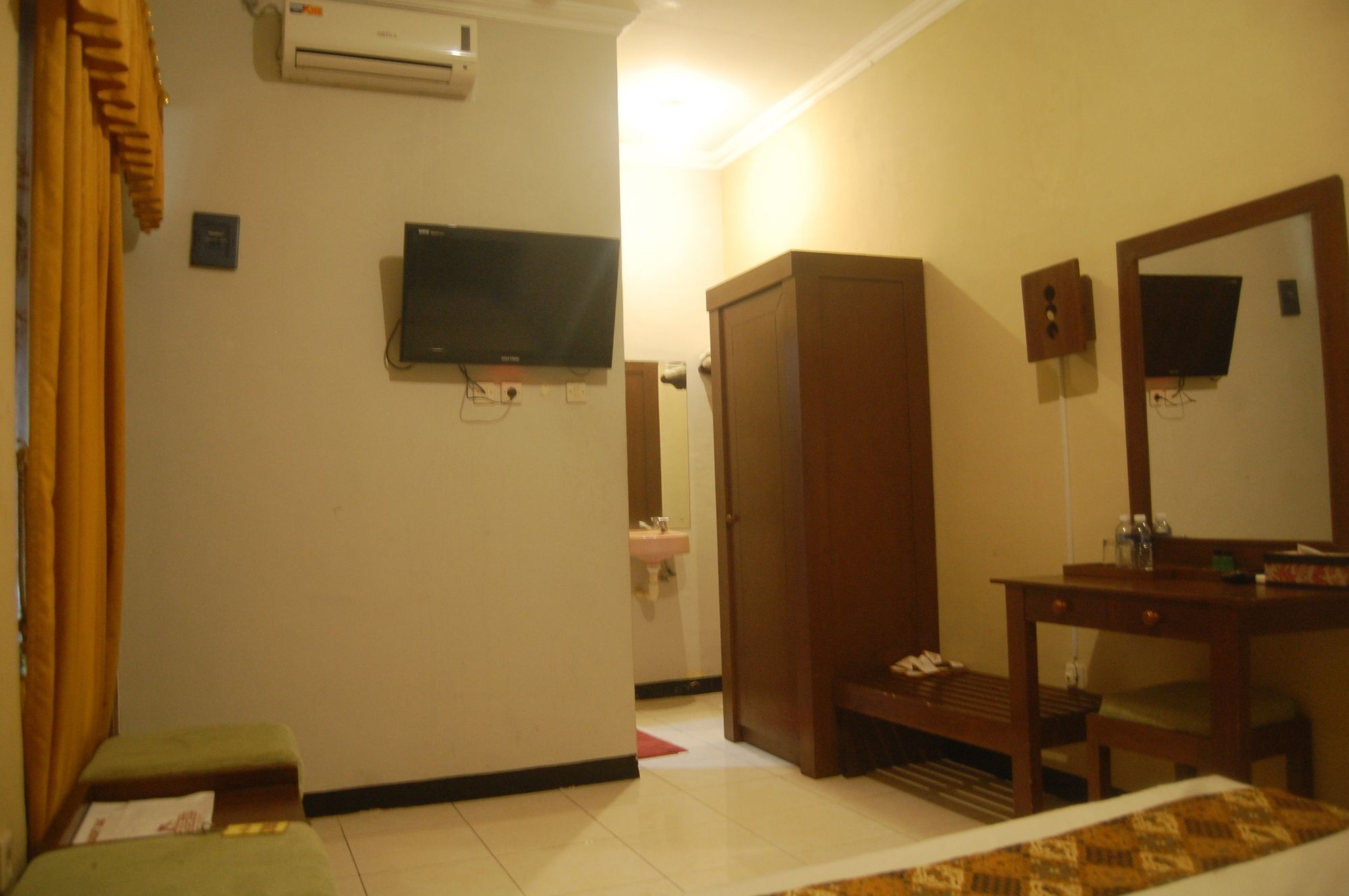 Sagan Huis Hotel Yogyakarta Ngoại thất bức ảnh